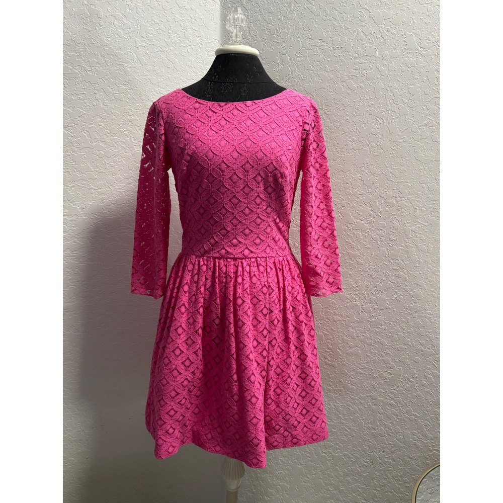 Lilly Pulitzer Pink Eyelet Lace Fit and Flare Dress 3/4 Sleeve Size 4